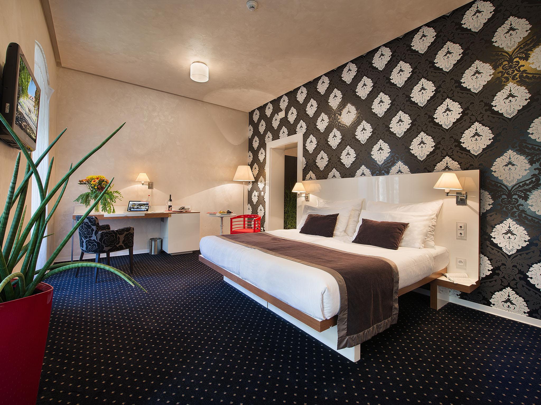 Ea Hotel Tereziansky Dvur Hradec Králové Extérieur photo