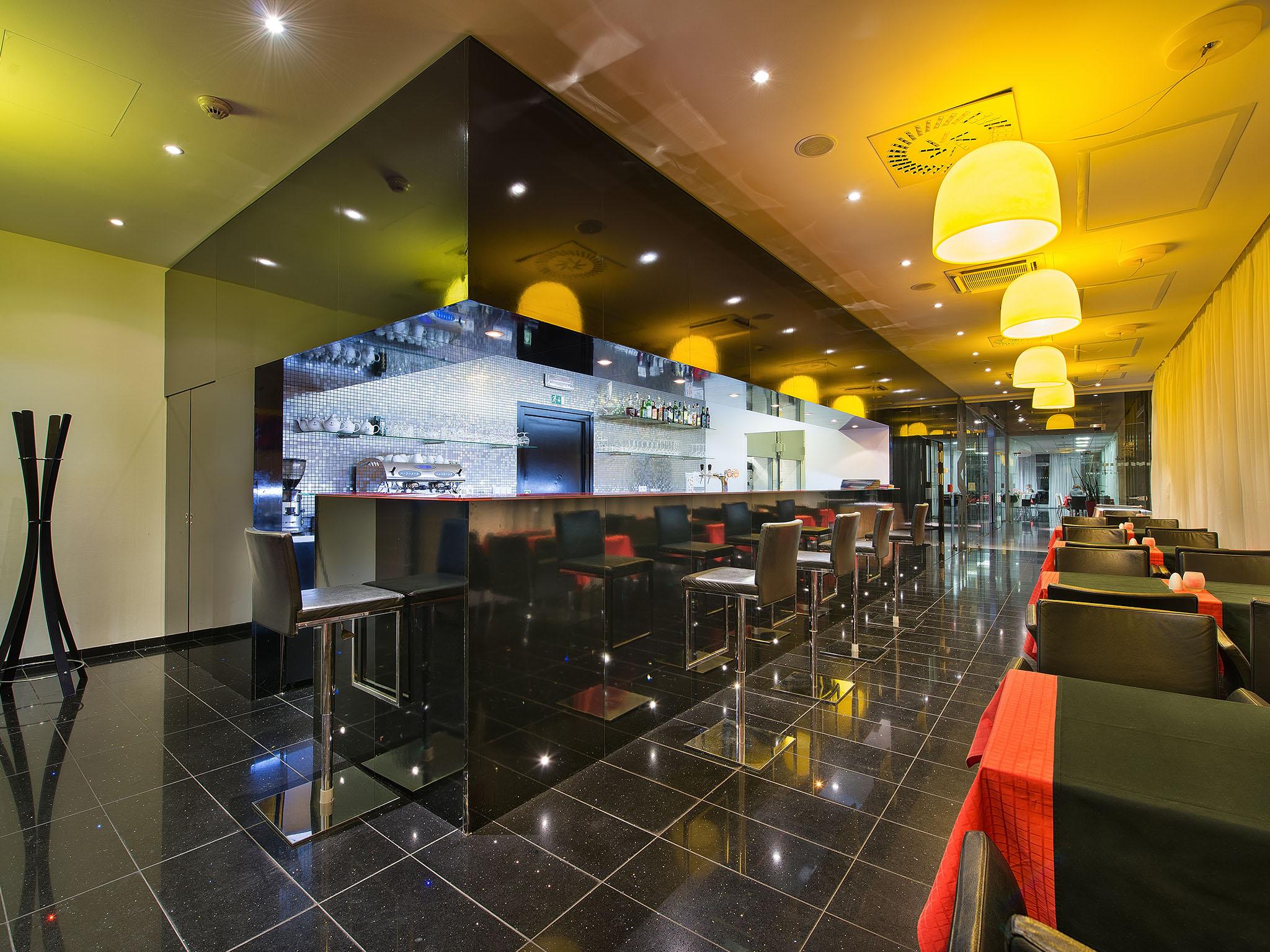 Ea Hotel Tereziansky Dvur Hradec Králové Extérieur photo
