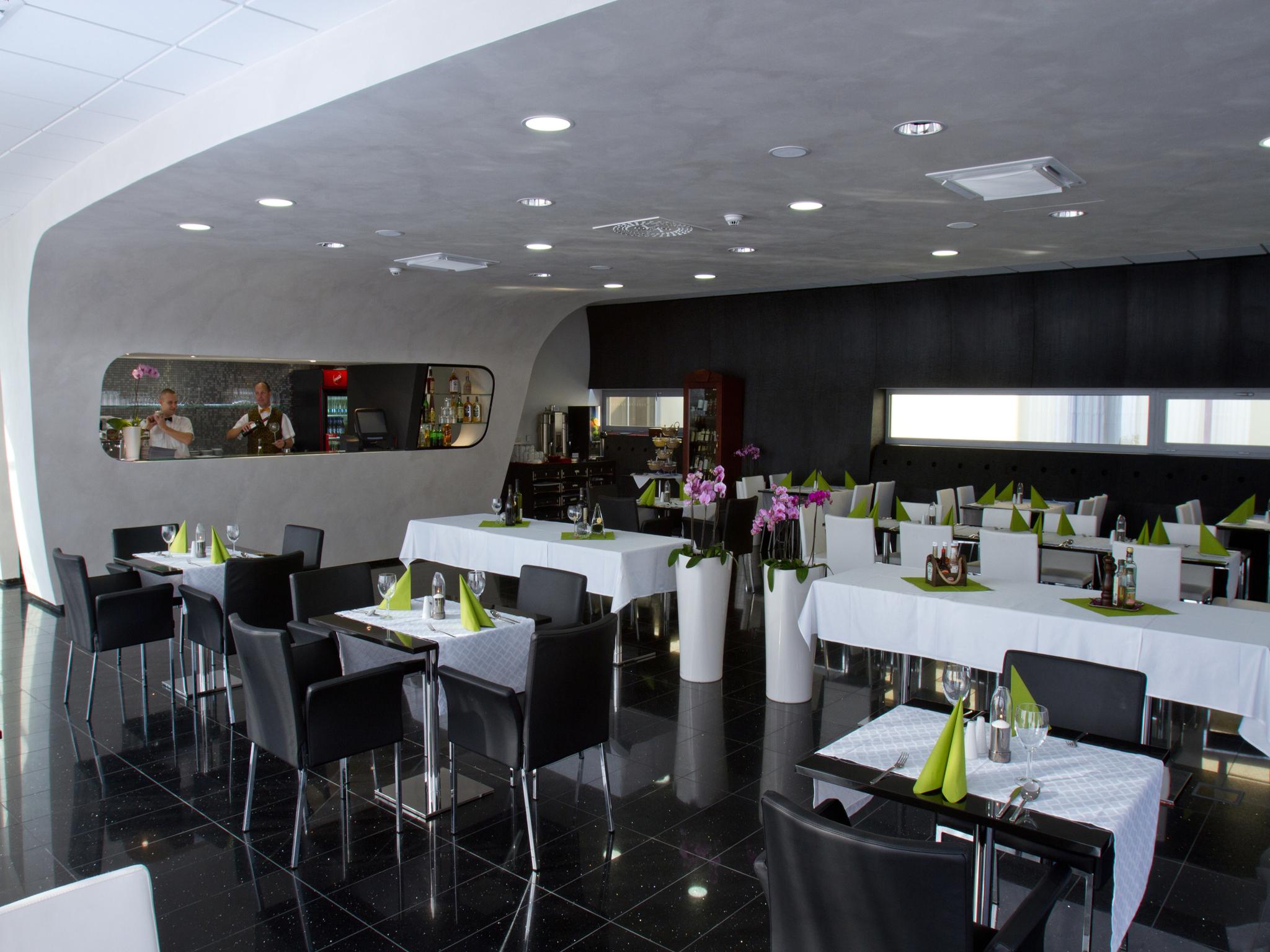 Ea Hotel Tereziansky Dvur Hradec Králové Extérieur photo